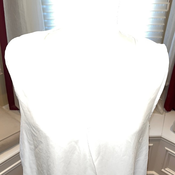 Green envelope White T-shirt flowy Sz large - Picture 4 of 9